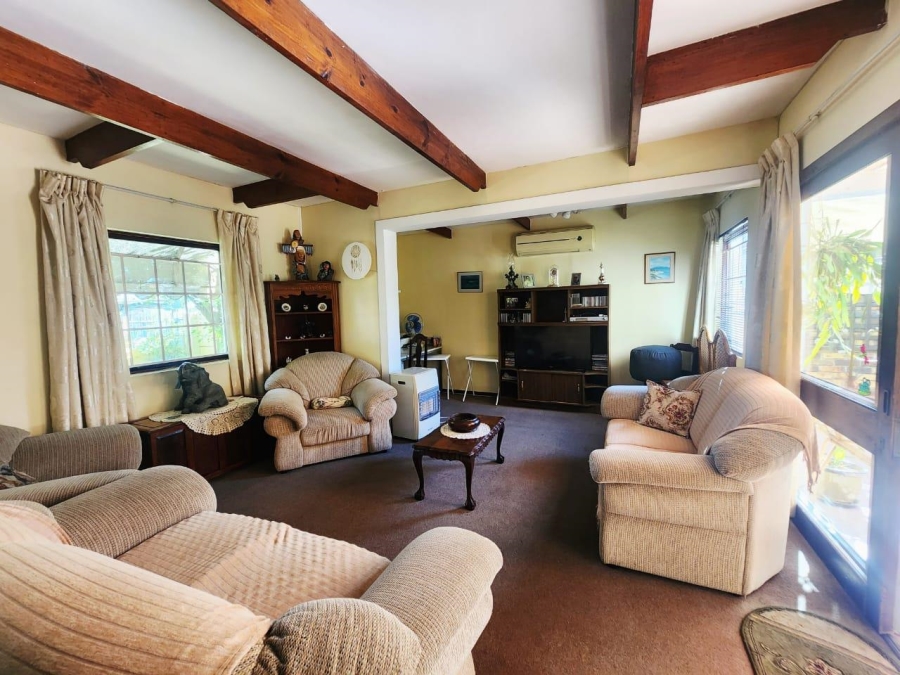 To Let 3 Bedroom Property for Rent in Bothasig Western Cape